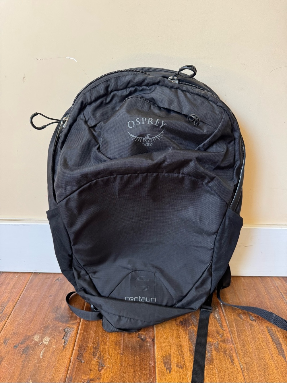 OSPREY Black Centauri Backpack - Everyday Pack